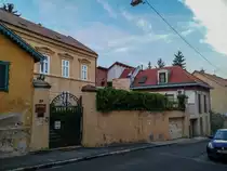 Papn�velde utca, P�cs. Eine stimmige Stra�e in der nordostlichen Gr�nze der Altstadt. Aufnahmedatum: 18.05.2018