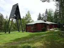 Str�msund, Hoting Kyrka, erbaut 1963, Glockenturm von 1974 (01.06.2018)