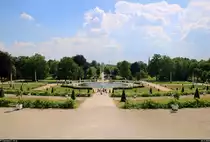 Potsdam: Gegenlichtbild des Lustgartens beim Schloss Sanssouci. [30.5.2018 | 14:23 Uhr]