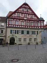Kronach, Flo�herrenhaus, Schaufachwerk von 1679, heute Hotel (15.04.2017)