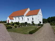 Hj�rring, Sankt Hans Kirke, romanische Backsteinkirche, erbaut um 1250 (08.06.2018)