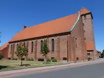 Br�nderslev, Ev. Kirche, erbaut von 1920 bis 1922 durch den Architekten Valdemar Schmidt (08.06.2018)
