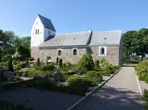 Oddense, mittalalterliche Ev. Kirche mit Kalkmalereien von 1540 (08.06.2018)