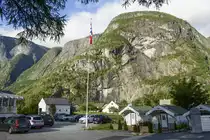 Eidfjord Gjestgiveri (deutsch: Gasthof), �vre Eidfjord, Hordaland Fylke, Norwegen. Aufnahme: 7. Juli 2018.