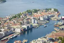 Bergen - Norwegen: V�gen und Nordnesparken vom Aussichtspunkt Tippetue aus gesehen. Aufnahme: 11. Juli 2018.