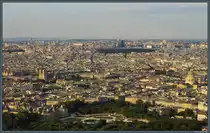 Blick vom Tour Montparnasse auf die Kathedrale Notre Dame de Paris, den Palais du Luxembourg (vorn) und das Panth�on. (Paris, 18.07.2018)