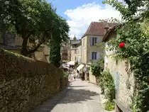 Sarlat-le-Caneda, alte H�user in der Rue Montaigne (22.07.2018)