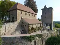 Burg von Couches, Ch�teau de Marguerite de Bourgogne, erbaut im 11. Jahrhundert (01.08.2018)