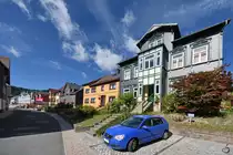 Blick in die Goethestra�e in Manebach. (August 2018)