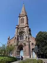 Montauban, neugotische Saint-Orens Kirche, Place St. Orens, erbaut von 1870 bis 1891, Glockenturm von 1935 (29.07.2018)