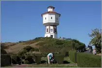Langeoog. Der Wasserturm von 1909 ist das Wahrzeichen der Insel. Bis Ende der 1980er Jahre war er in Betrieb. Der weithin sichtbare Wasserturm ist auch ein Tagessichtzeichen f�r die Schifffahrt. 18.09.2018