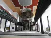 REICHSHOF-ECKENHAGEN(BERGISCHES LAND)-EVANGELISCHE BAROCKKIRCHE
Die Anf�nge dieser Kirche mit dem markanten Turm mit doppelter Zwiebelhaube und aufgesetztem
Spitzdach reichen bis ins 10./11. Jahrhundert...1779 bei einem Gro�brand zerst�rt,bis 1795 wieder
aufgebaut,stammt einzig der Turm aus der Anfangszeit.....
Der beeindruckende Innenraum mit dem  Prinzipalaufbau  von Altar,Kanzel und Orgel in einer Achse,wobei
die Orgel der GEBR�DER KLEINE aus 1794 die gr��te noch bespielbare Barockorgel im NORDRHEINGEBIET
ist.....ein wundersch�ner Kirchenbau,am 16.10.2018...