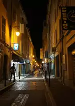 N�chtliche Impression einer kleinen Seitenstra�e in Aix-en-Provence, 09.09.2018.