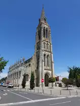 Lesparre-M�doc, neugotische Kirche Notre-Dame Kirche, erbaut im 19. Jahrhundert (24.07.2018)