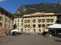 Chiavenna, Geb�ude der Banco Popolare di Sondrio in der Via Francesco Dolzino (21.09.2018)