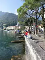 Menaggio, H�user an der Strandpromenade Via Benedetto Castelli (23.09.2018)