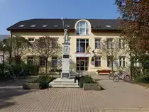 Nagykallo, Zoltan Pet�fi Denkmal am Szabadsag Ter (08.09.2018)