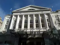 Hamburg am 13.10.2018: Das Thalia Theater ist ein Hamburger Staatstheater in der Stra�e Alstertor, gebaut 1911-1912 /