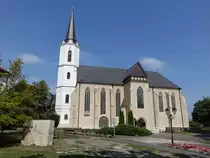 Sarospatak, Burgkirche St. Johannes, dreischiffige Hallenkirche, erbaut im 14. Jahrhundert (06.09.2018)