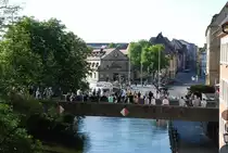 Bamberg, die Untere Br�cke �ber den linken Regnitzarm. Im Hintergrund die Anlegestelle  Am Kranen  sowie die gleichnamige Stra�e - 05.05.2018