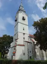 Paszt�, Pfarrkirche St. Laurentius, erbaut um 1277 im sp�tromanischen Stil, gotischer Umbau im 14. Jahrhundert (03.09.2018)