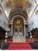 Esztergom, Hochaltar in der Kathedrale Maria Himmelfahrt, Altargem�lde von Michelangelo Grigoletti, Fresken von Ludwig Moralt (03.09.2018)