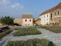 Pecsvarad, mittelalterliche Bischofsburg, heute Museum und Hotel (01.09.2018)