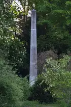 Obelisk, gesehen Ende April 2018 im Schlossgarten Berlin-Charlottenburg.