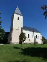 Szentkiralyszabadja, kath. Pfarrkirche St. Istvan, erbaut bis 1789 (27.08.2018)