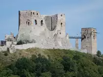 Burg Csesznek, die mittelalterliche Burg wurde 1263 vom Baron Jakab Cseszneky errichtet (27.08.2018)