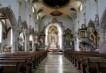 Kirchhofen, Blick zum Altar in der pr�chtig ausgestatteten Wallfahrtskirche St.Mariae Himmelfahrt, Sept.2018