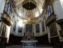 Bergamo, Apsis und Presbyterium im Dom St. Alessandro, Hochaltar von Cesare Targoni, Holzchor von Gian Carlo Sanz, Orgeln von Felice Bossi (29.09.2018)