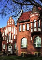  Alte Kolonie  in DO-Eving. Teilansicht des fr�heren  Wohlfahrtsgeb�udes  von 1903 (2. Januar 2008). -Negativ-Scan- Weitere Informationen zur Alten Kolonie Eving unter www.route-industriekultur.de/themenrouten/arbeitersiedlungen/alte-kolonie-eving.html