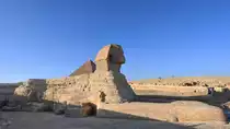 Die Gro�e Sphinx Mitte Dezember 2018 vor der Cheops-Pyramide in Gizeh.