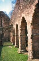 Sehr viel ist nicht mehr �brig von der Klosterruine Stadtroda, hier noch eine Ansicht von 2001