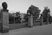 B�sten von ber�hmten Raumfahrern Anfamg Mai 2016 im Kosmonautenmuseum Moskau.