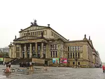 Gendarmenmarkt  bei Regen am 26. Januar 2019 mit Blick auf das Konzerthaus Berlin.

