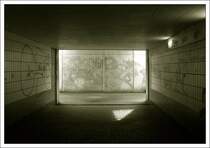 Auch solche  Unorte  wie Fu�g�ngerunterf�hrungen haben durchaus ihren fotografischen Reiz. 15.03.2008 (Jonas)