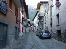 Novalesa, historische Geb�ude in der Via Maestra in der Altstadt (04.10.2018)