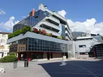 Sondrio, modernes Gesch�ftshaus an der Piazza Teresina Tua Quadrio (07.10.2018)