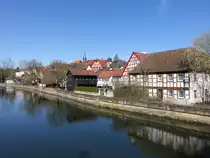 Marktzeuln, Fachwerkh�user entlang des Fluss Rodach (07.04.2018)