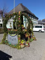 Uetzing, Osterbrunnen in der Oberlangheimer Stra�e (07.04.2018)