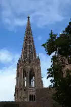 Freiburg, der 116m hohe M�nsterturm, nach 12-j�hriger aufwendiger Sanierung seit Sept.2018 ohne Ger�ste in voller Sch�nheit zu sehen, Sept.2018