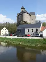 Burg Falkenberg, erbaut im 11. Jahrhundert auf einem Granitfelsen, quadratischer Bergfried aus Quadermauerwerk erste H�lfte 15. Jahrhundert (22.04.2018)