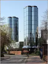 Jever. Das Friesische Brauhaus am Elisabethufer mit seinen verglasten T�rmen. 18.04.2019