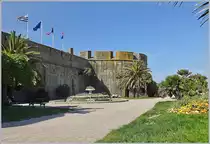 Palmen im Frankreich erwartet man eher am Mittelmeer als in der Bretagne, trotzdem scheint in St-Malo der Golf-Strom f�r die n�tigen Temperaturen zu sorgen, dass an der Stadtmauer Palmen gedeihen.

14. Mai 2019