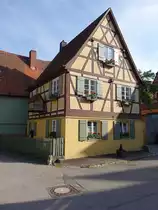 Dinkelsb�hl, historisches Fachwerkhaus in der Kreuzgasse (21.05.2018)