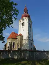 T�nec u Janovic nad �hlavou, Pfarrkirche Maria Himmelfahrt, erbaut im 14. Jahrhundert, Kirchturm von 1660 (25.05.2019)