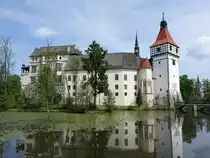 Schloss Blatna, erbaut von 1520 bis 1530 durch den Architekten Benedikt Ried, das Schloss liegt in einem gro�en Englischen Landschaftsgarten mit hundertj�hrigen B�umen (25.05.2019)
