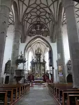 Prachatice, sp�tgotisches Netzgew�lbe in der Pfarrkirche St. Jakob, Hochaltar von 1653 erschaffen von Jan Webr (25.05.2019)